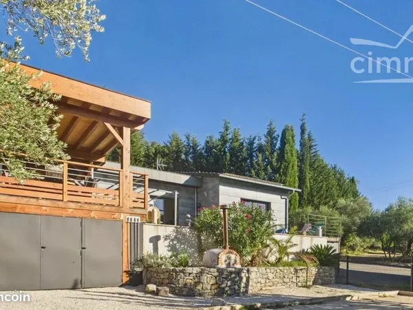Villa 7 pièces 180 m²