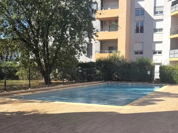 Appartement 2 pièces -  45 m²  - Terrasse  - parking sécurisé