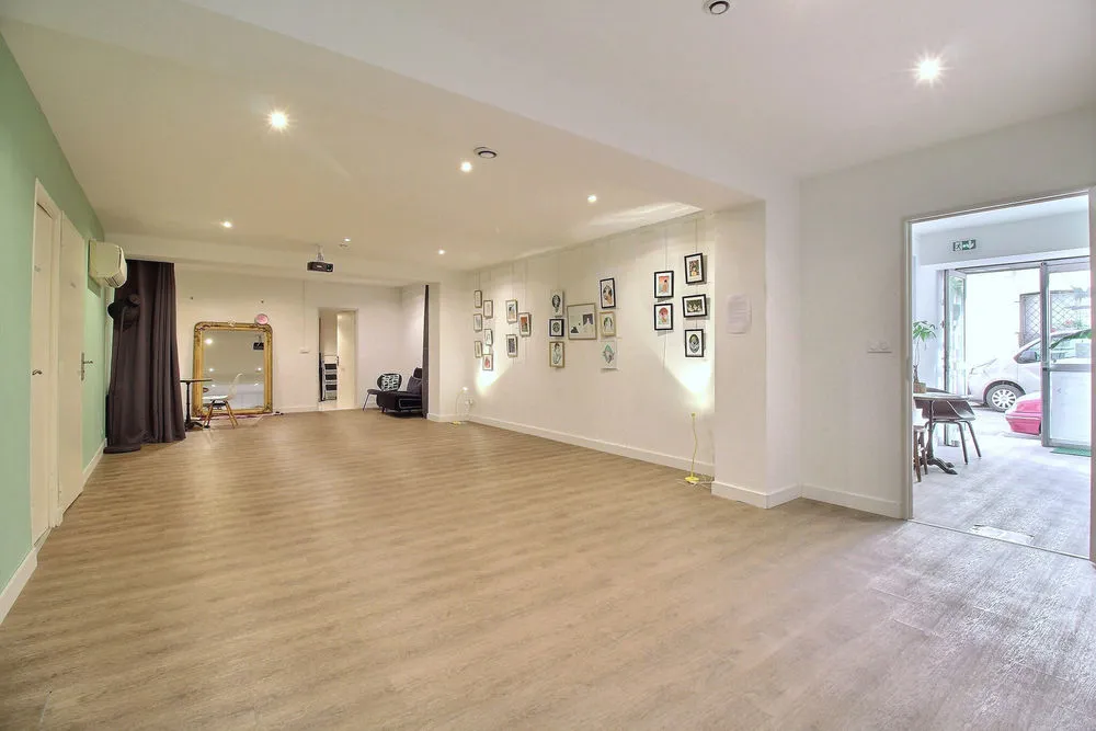Photo 1