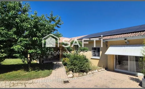 Villa individuelle de PLAIN-PIED - 130 m² habitable - 3 chambres - Terrain de 800 m²