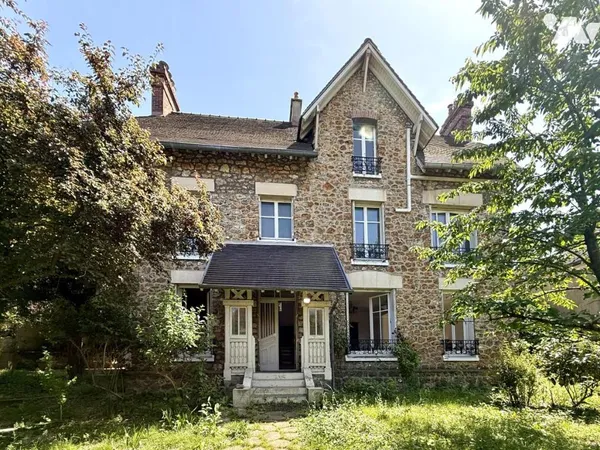 Maison 8 pièces 177 m²