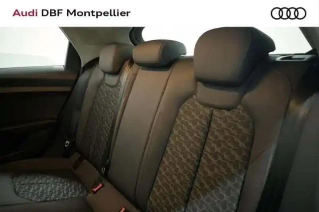 Audi A1 25 tfsi 95 ch s tronic 7 design — photo 9