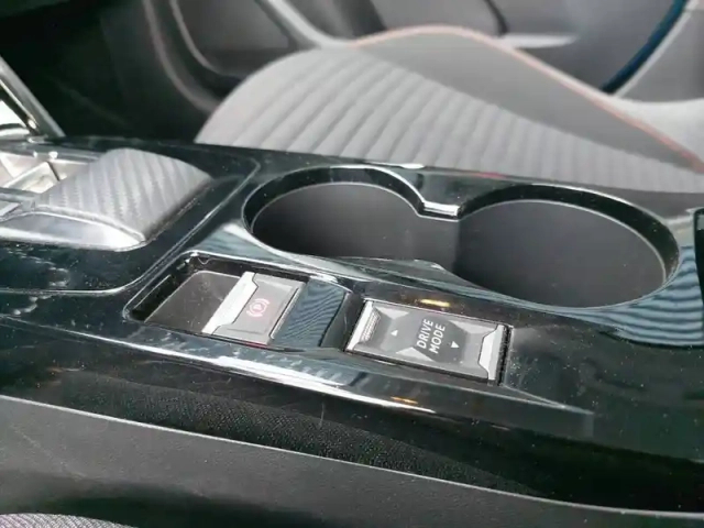 Peugeot 208 electrique 50 kwh 136ch — photo 10