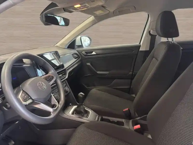 Volkswagen T-Roc 2.0 tdi 116 start/stop bvm6 — photo 9