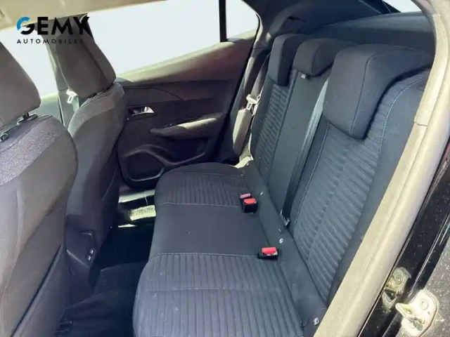 Peugeot 2008 electrique 136 ch — photo 10