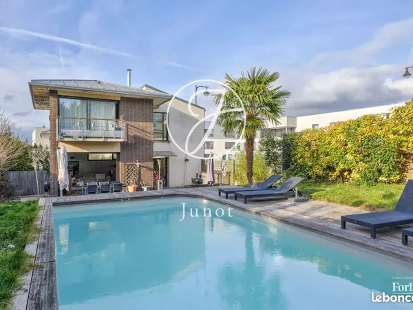 Maison 5 pièces 170 m²