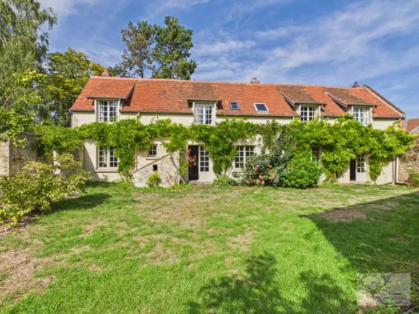 belle longère ancienne avec sa grange