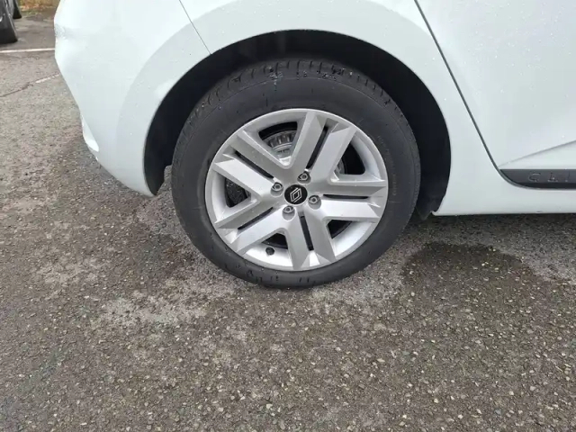Renault Clio blue dci 100 ch gsr2 — photo 29