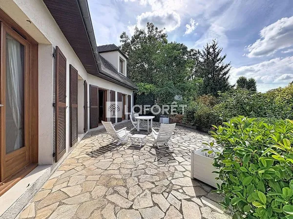 Maison 8 pièces 170 m²