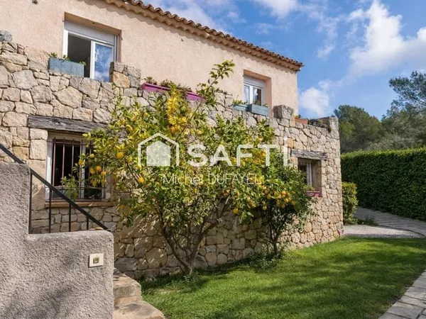 Maison plein sud, 7 chambres et revenu locatif.