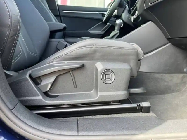 Audi Q3 35 tdi 150 ch s tronic 7 — photo 73