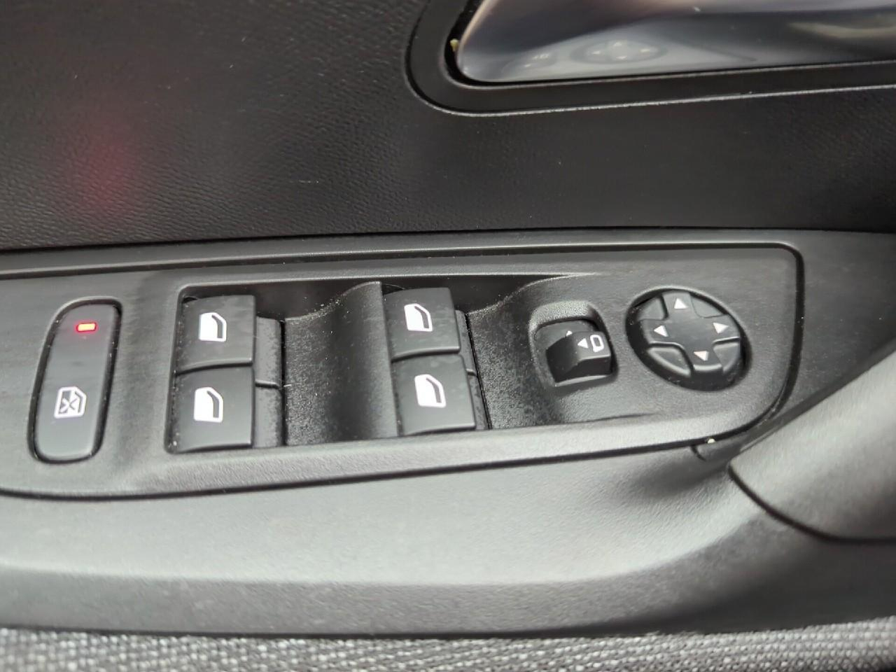 Peugeot 2008 100 s&s bvm6 style — photo 23
