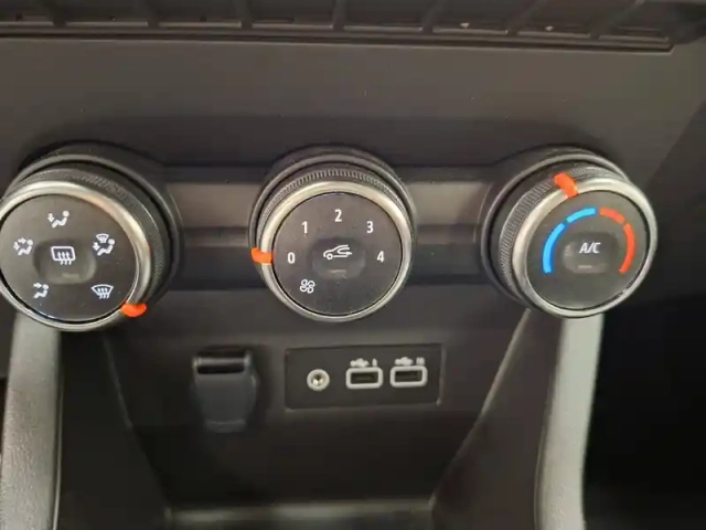 Renault Clio blue dci 100 ch gsr2 — photo 110