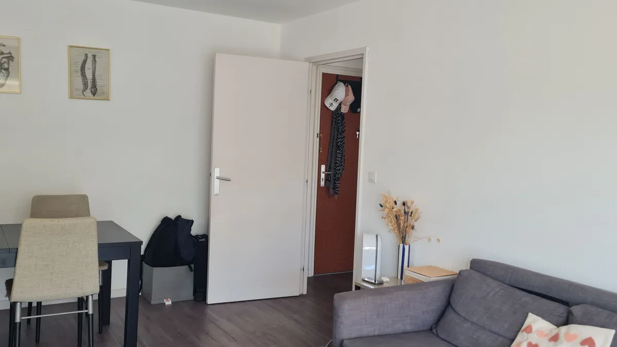 Photo 1