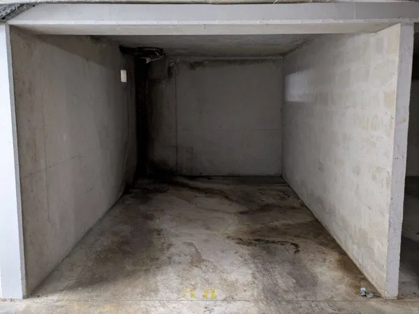 Parking 12 m²