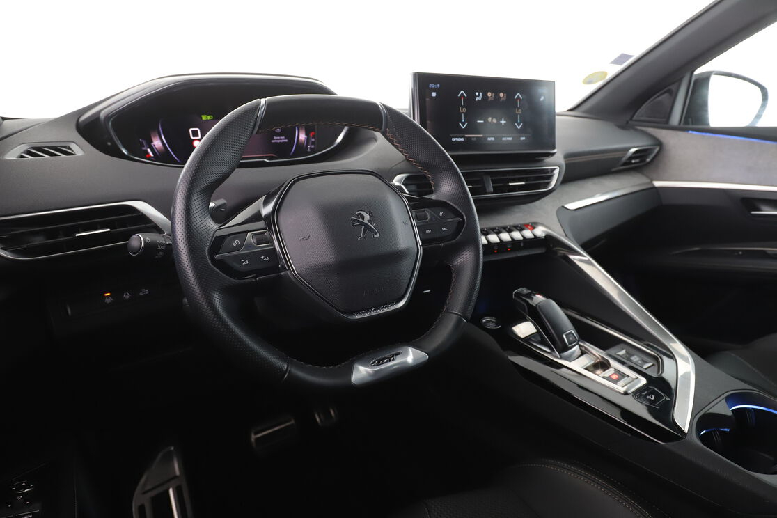Peugeot 3008 1.5 Blue-HDi GT EAT8 — photo 10