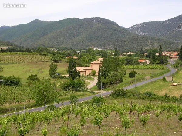 Terrain constructible viabilisé en zone rurale