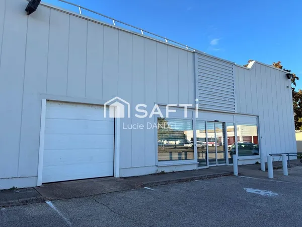 À LOUER - LOCAL COMMERCIAL 402 m² -BOURG-EN-BRESSE