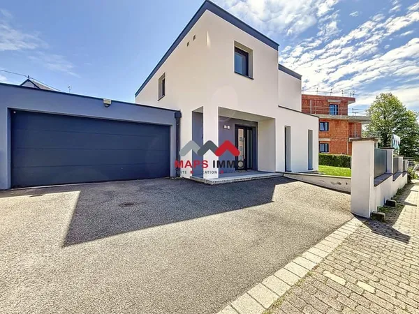 Maison d'environ 115 m2 sur un terrain de 446 m2