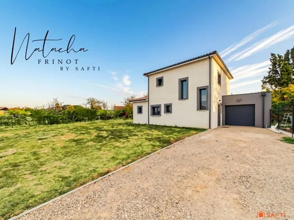 Maison neuve au coeur de Vacquiers, tout à pied !