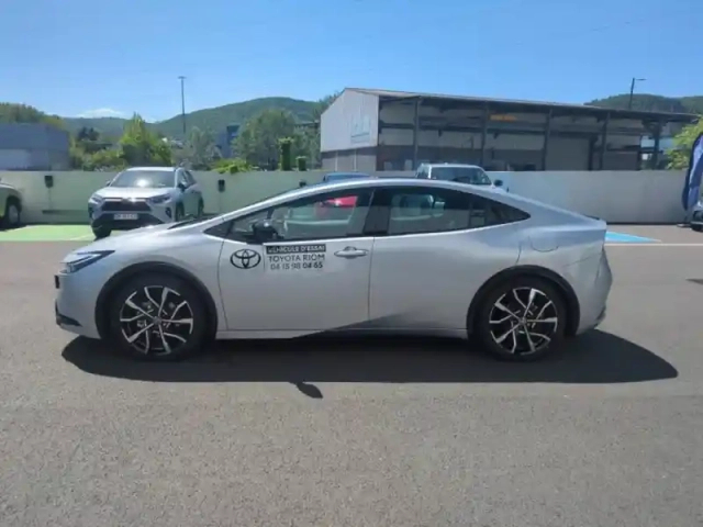 Toyota Prius rechargeable 2.0 hybride rechargeable 223ch lounge my25 — photo 2