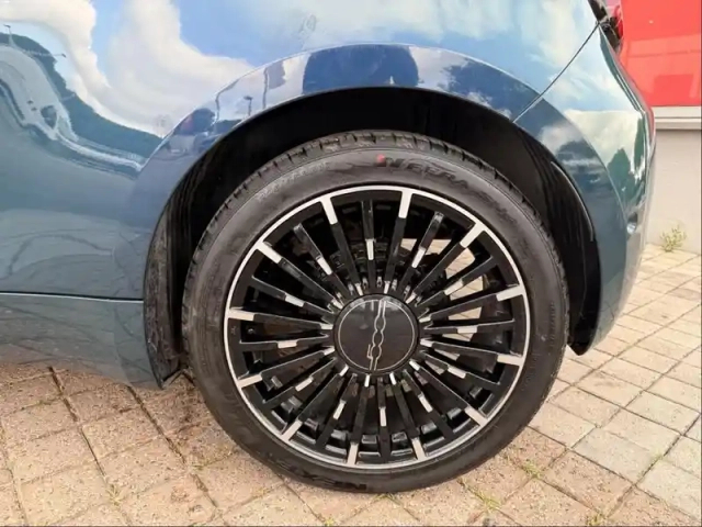 Fiat 500 e 118ch la prima my23 — photo 8