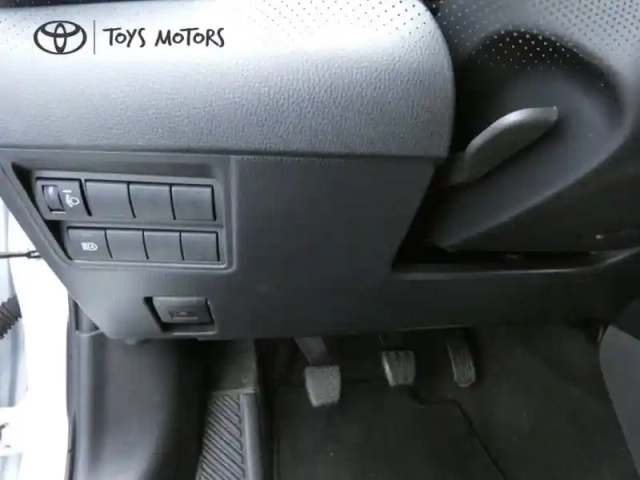 Toyota Yaris 120 vvt-i design — photo 14