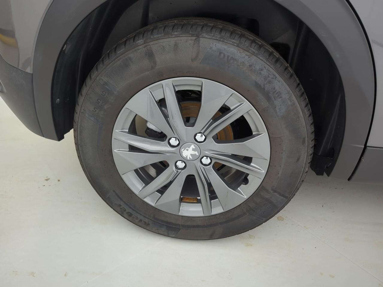 Peugeot 2008 puretech 100 s&s bvm6 style — photo 11