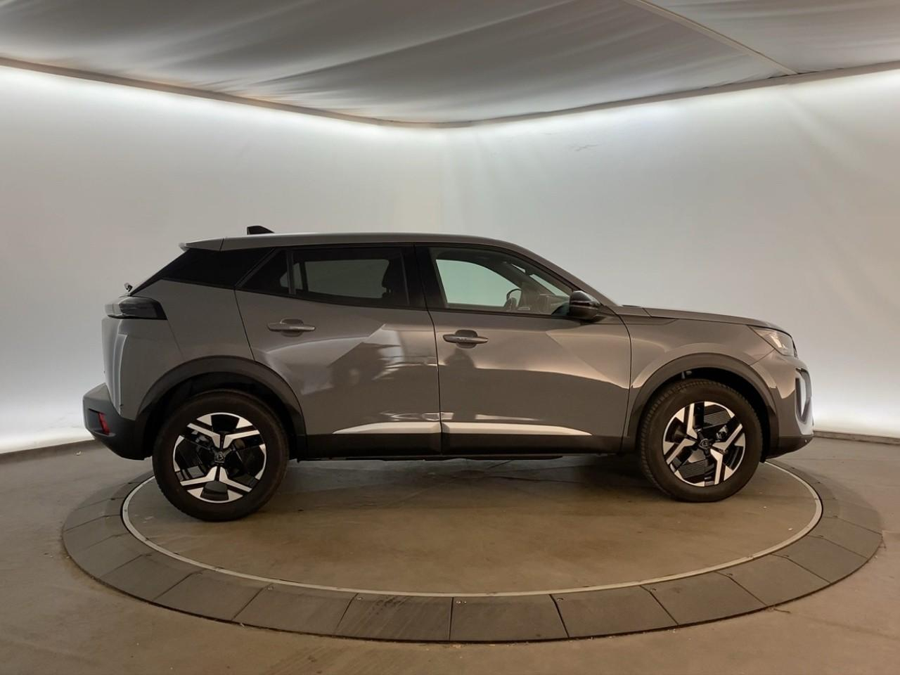 Peugeot 2008 hybrid 145 ch e-dcs6 allure — photo 4