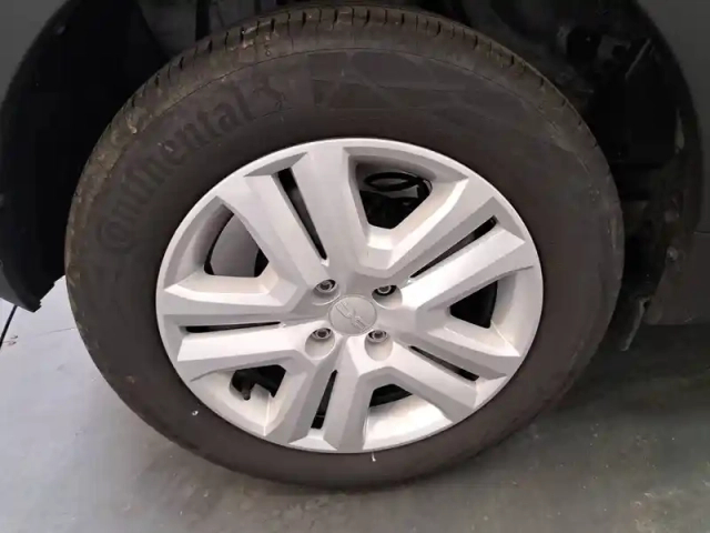 Dacia Sandero eco-g 100 — photo 19