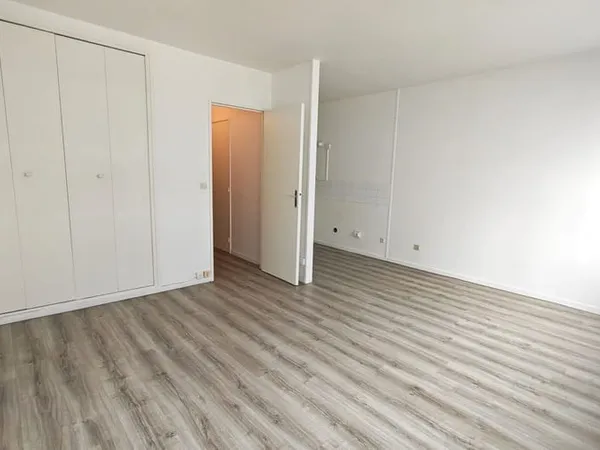 Studio 1 pièce 29 m²
