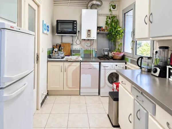 Appartement Meublé Villejuif 3 pièce(s) 49.22 m2
