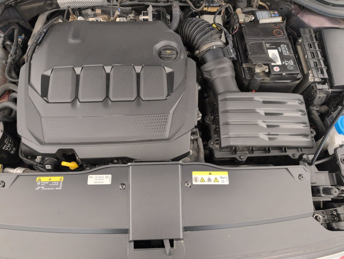 Volkswagen T-Roc — photo 22
