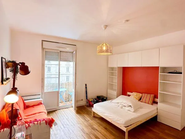 Studio 28 m² rénové + balcon - Hypercentre Angers