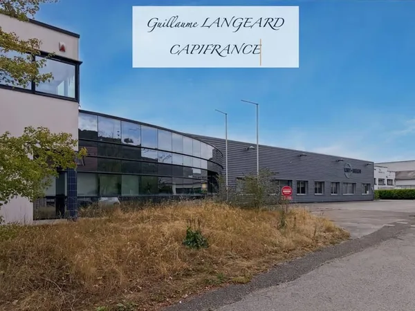 Bureaux 909 m²
