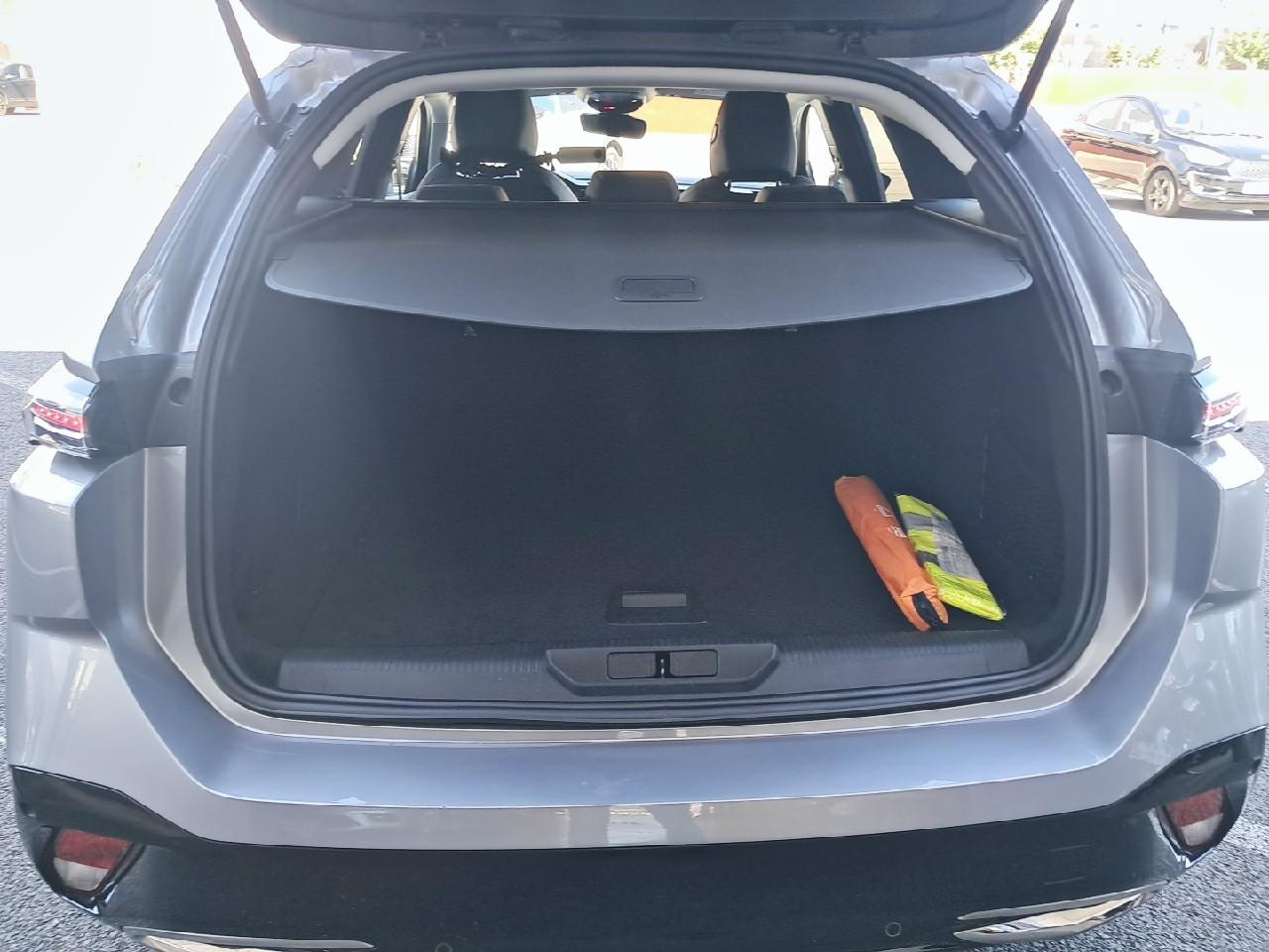 Peugeot 308 sw puretech 130ch s&s eat8 allure pack — photo 6