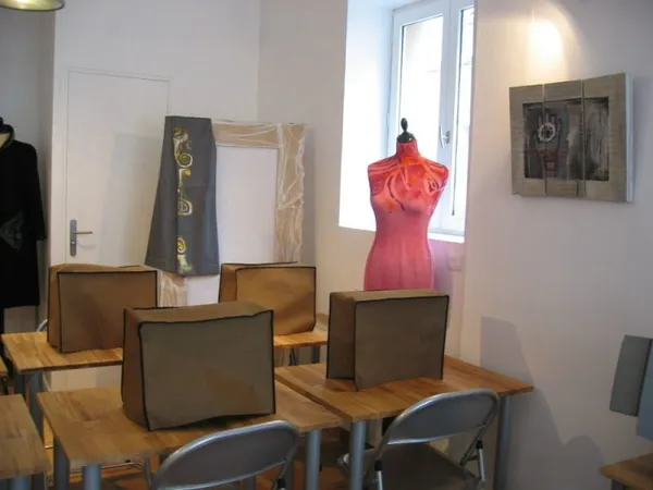 Murs Très joli local commercial