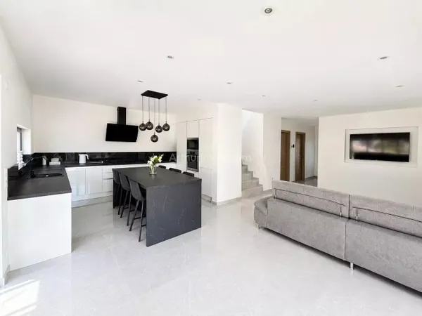 Maison 7 pièces 138 m²