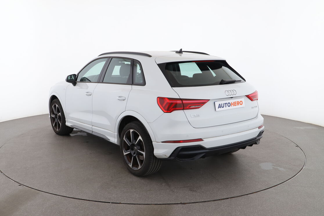 Audi Q3 35 TFSI S Line S Tronic 7 — photo 3