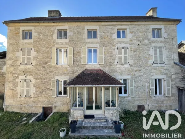 Maison 9 pièces 213 m²