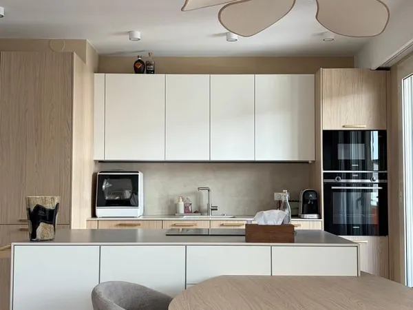 MENTON CENTRE VILLE APPARTEMENT T4 - RARE.