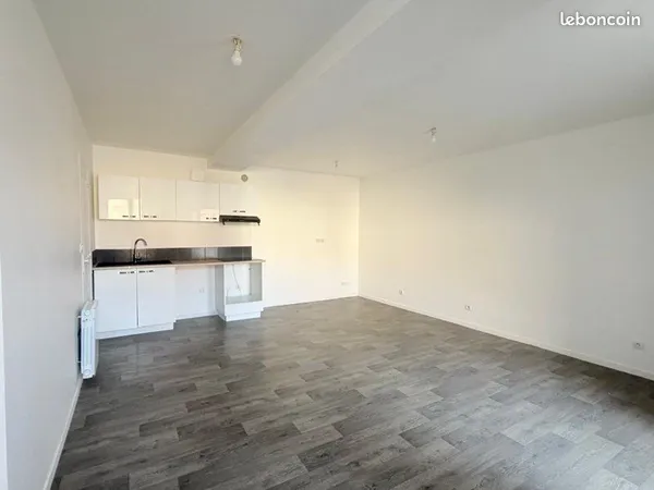 APPARTEMENT une pièce de 30m2