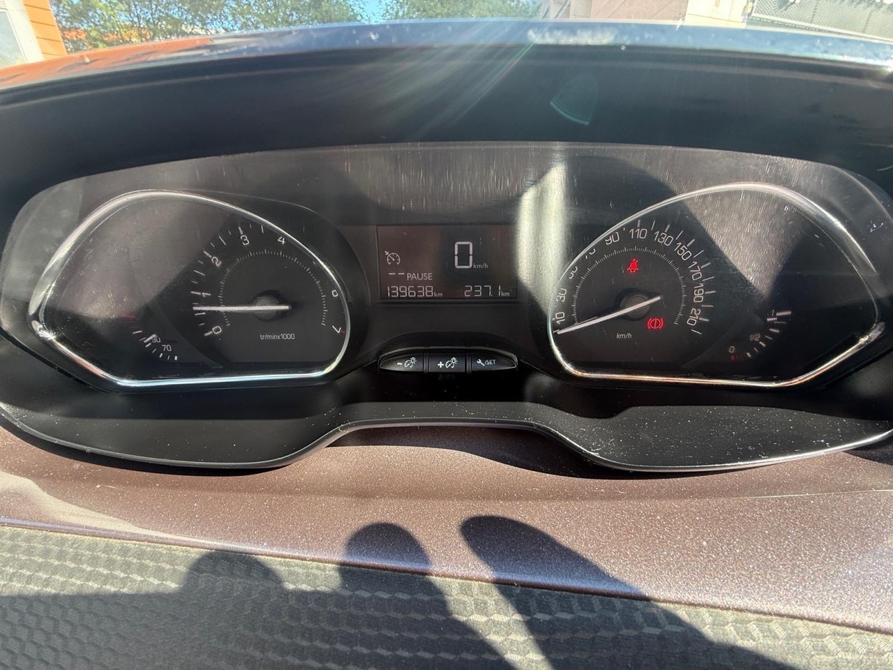 Peugeot 2008 1.2 VTi 82ch BVM5 Allure occasion - Essence - 2013 - 140 500 km - 4 980 € - Montreuil (Seine-Saint-Denis) 992785774013 — photo 7