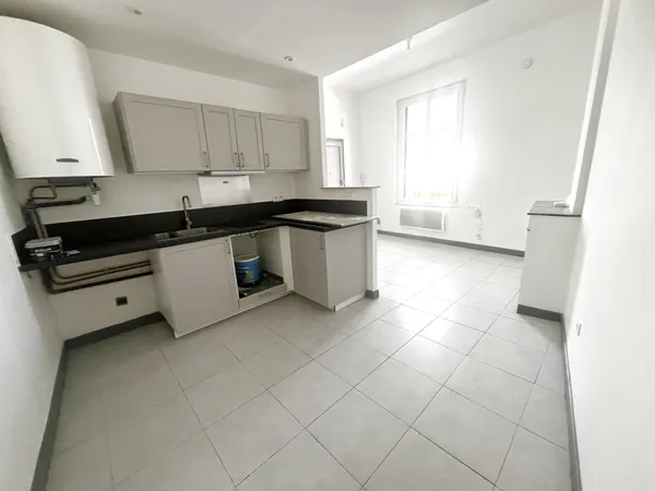 STUDIO - REFAIT A NEUF - JEAN JAURES
