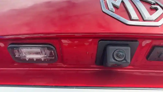 Mg Zs 1.5 l hybrid+ 197 ch — photo 23