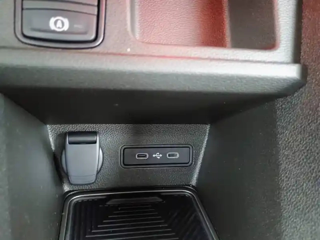 Renault 4 renault  e-tech electrique 150 ch autonomie confort — photo 35