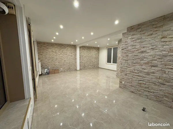 Local commercial à louer 100m2
