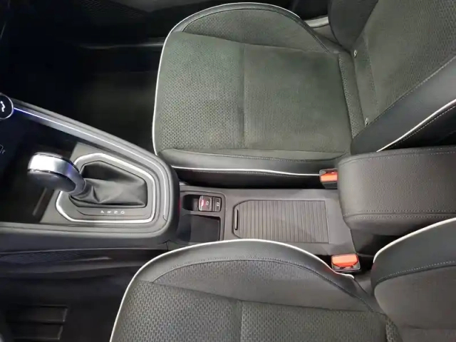 Renault Clio tce 130 edc fap — photo 22