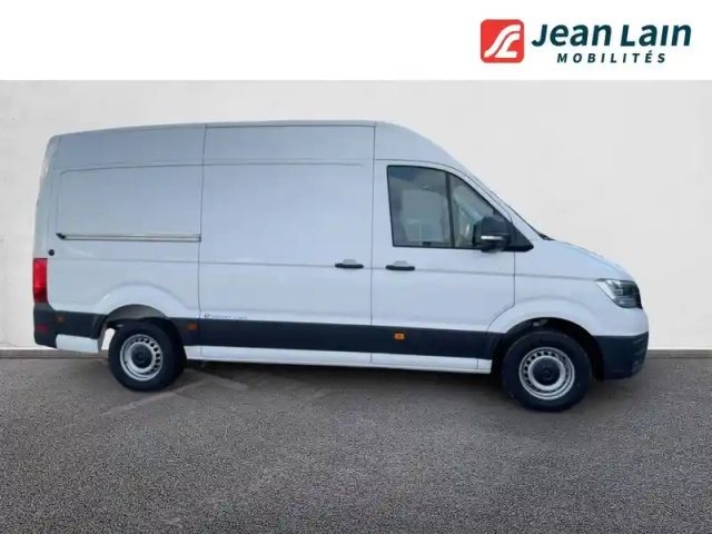 Volkswagen Crafter e- van 35 l3h3 136 ch bva — photo 4