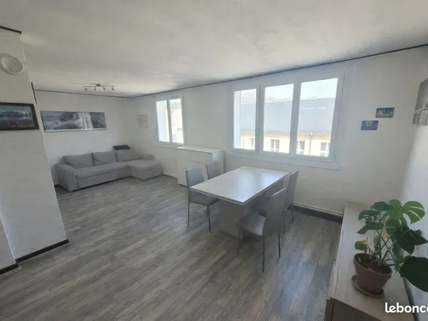 Appartement T3 de 73m² en centre ville